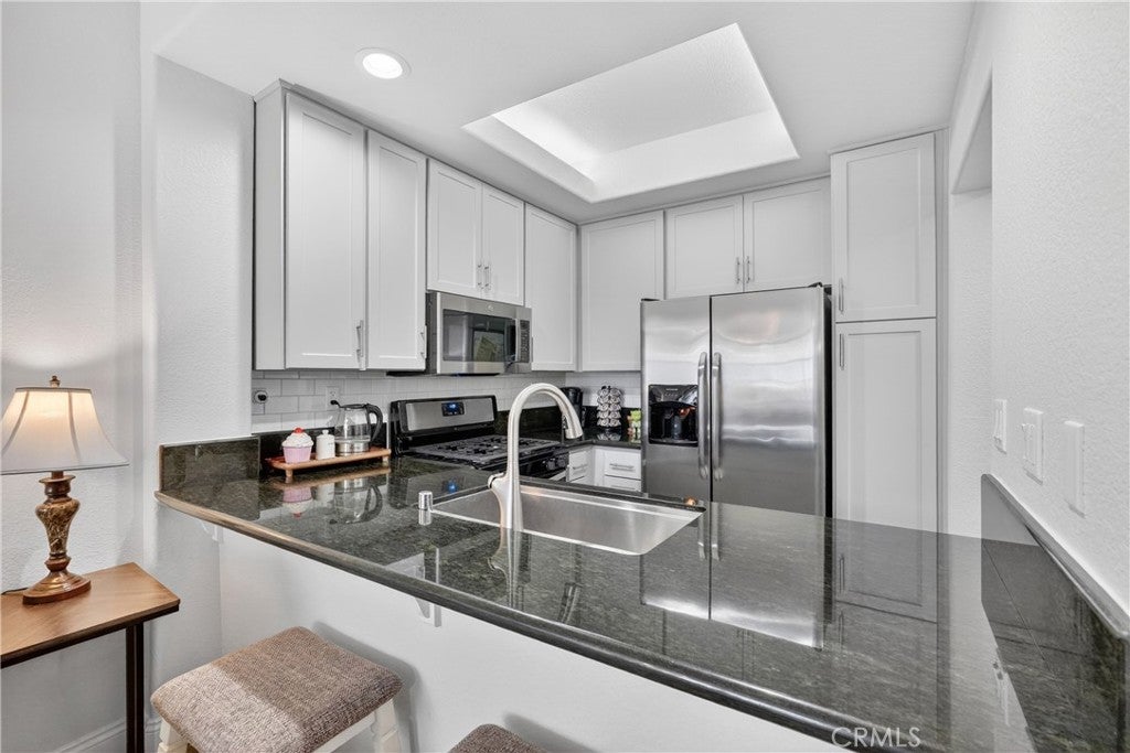 1027 S Stresa