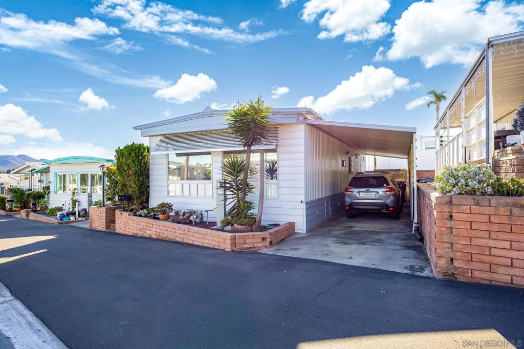 245 W Bobier Dr SPC 44