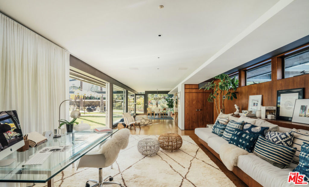 219 Chautauqua Boulevard