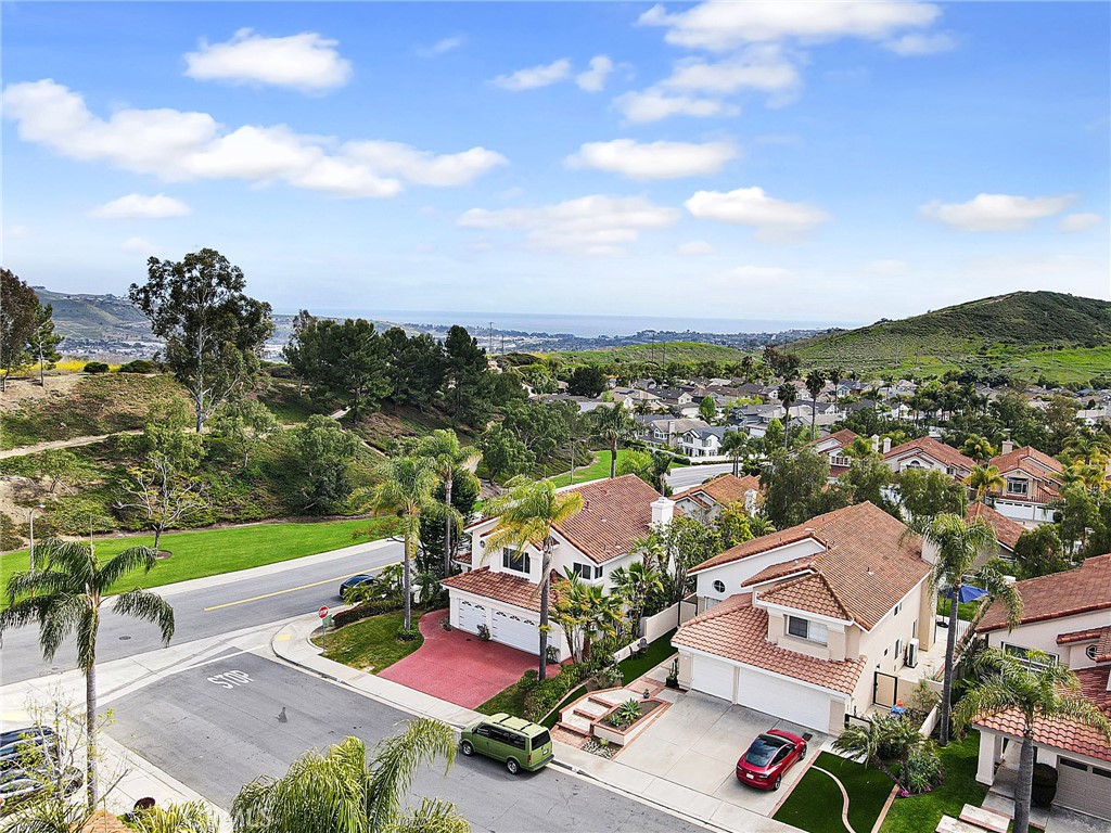 2 Vistamar Drive