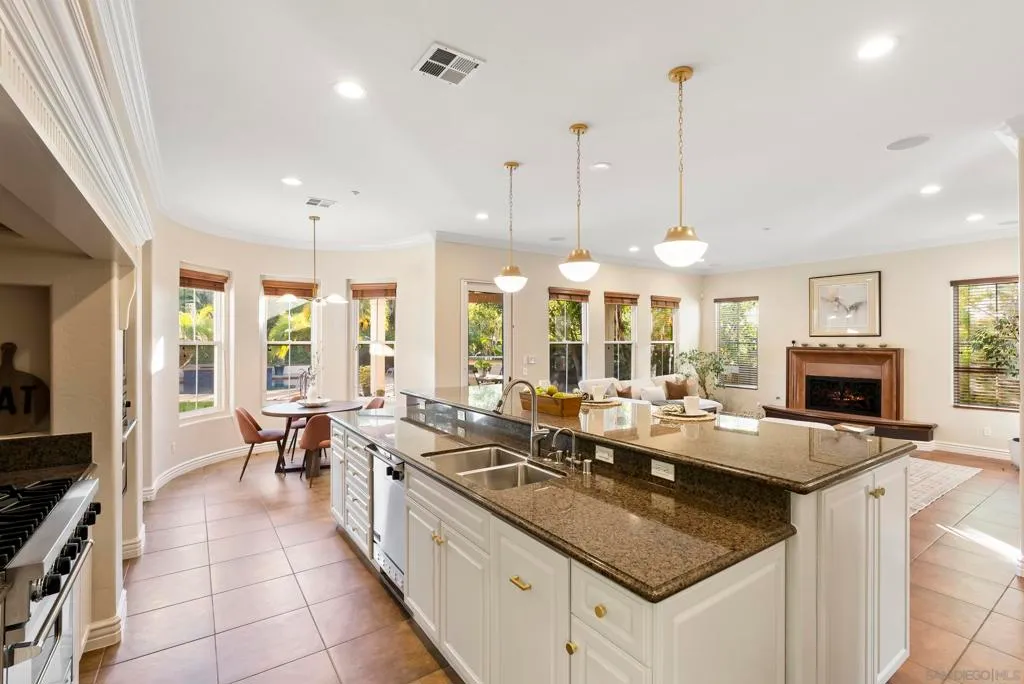 San Diego, California 92127, United States, 5 Bedrooms Bedrooms, ,5 BathroomsBathrooms,Residential,Active,249207