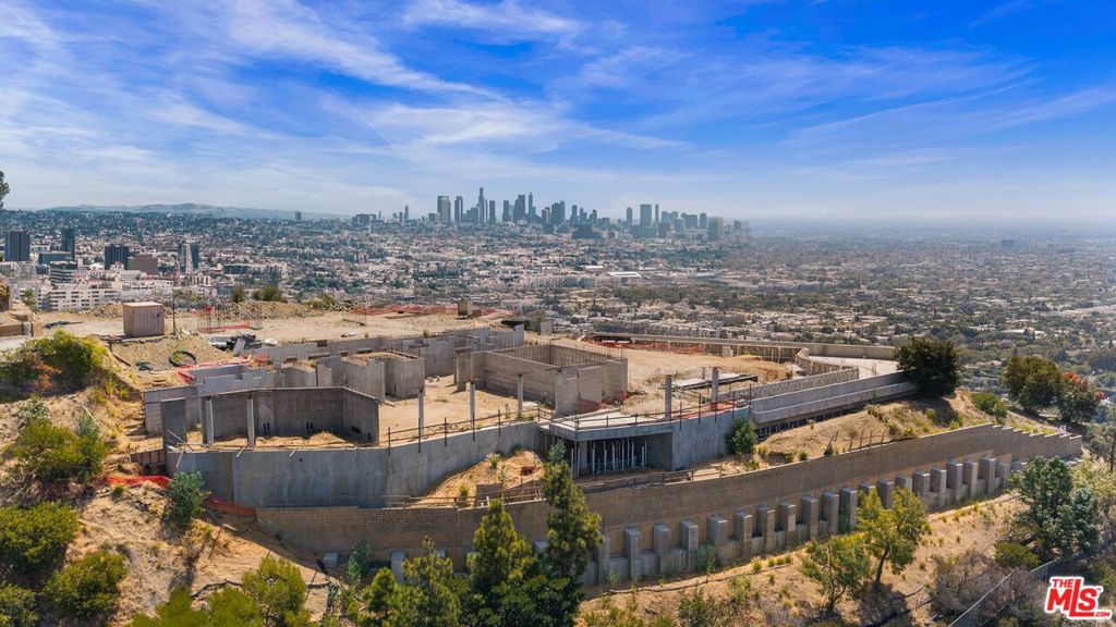 1 Electra Court