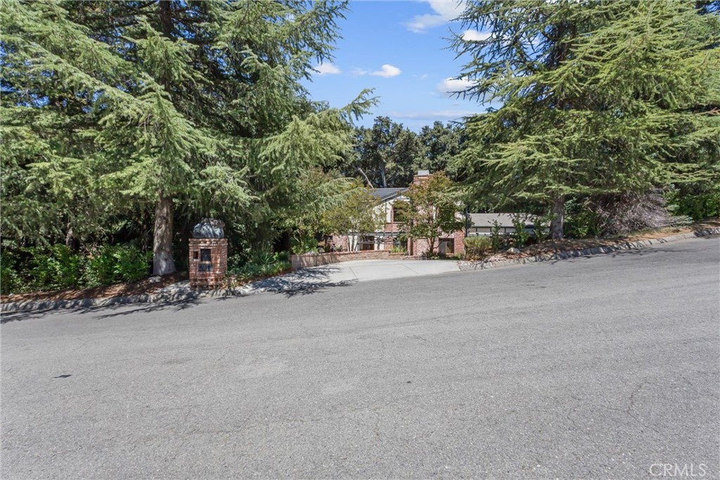 13515 Oak Mountain