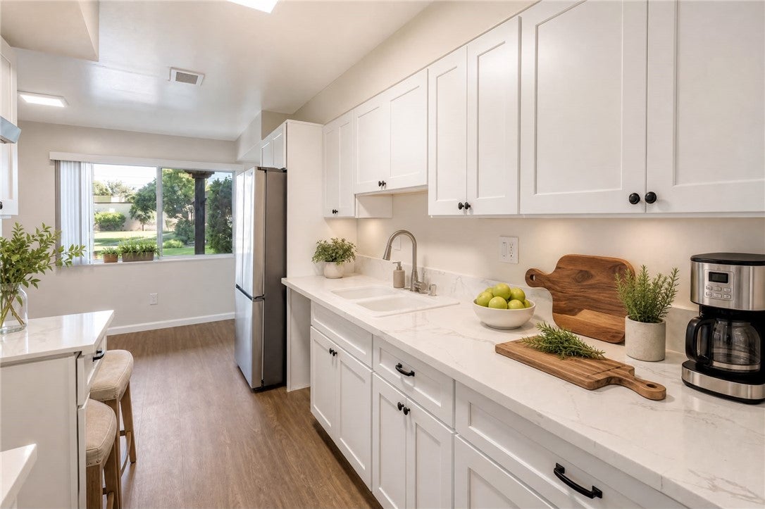 2011 W Katella Ave, Anaheim CA 92804