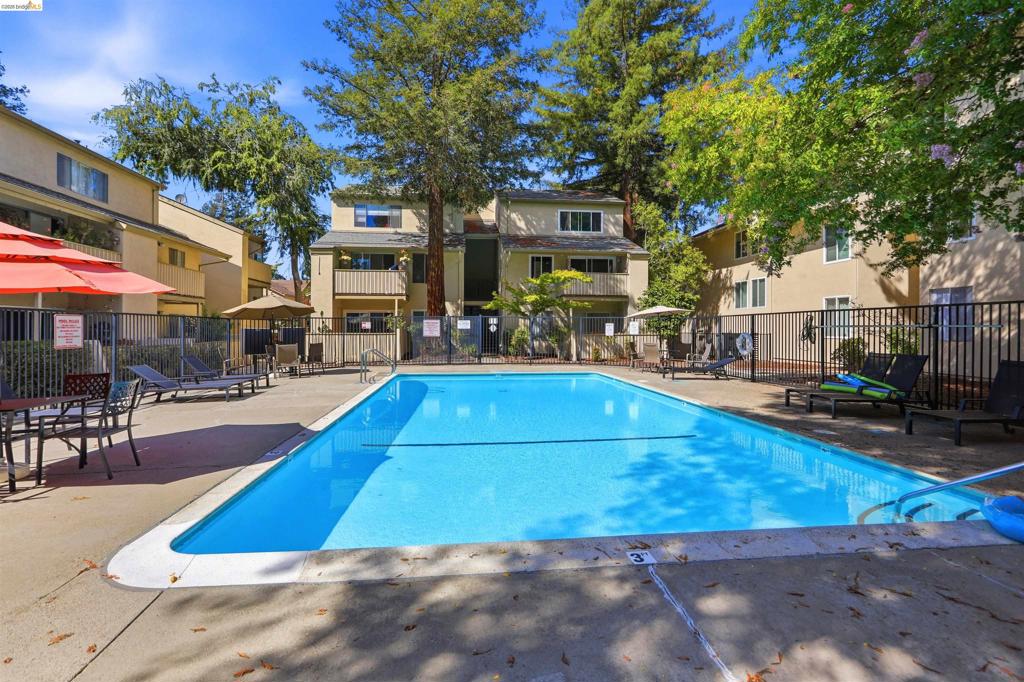 2704 Oak Rd 75