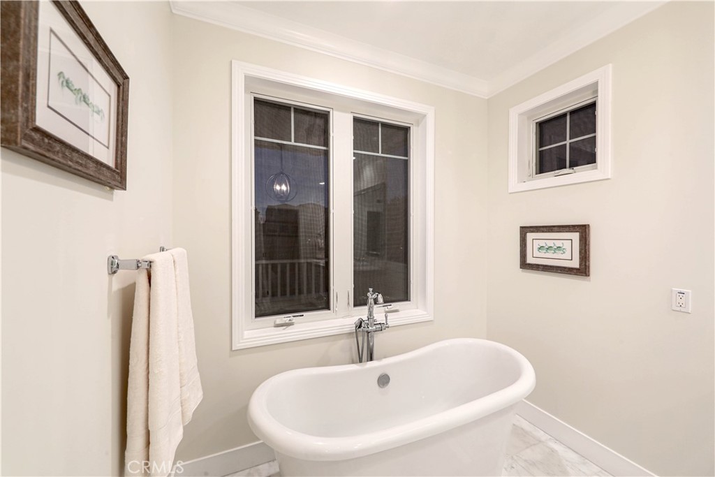 Corona del Mar North of PCH (CNHW) - Residential Lease