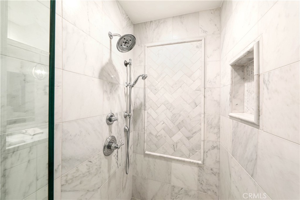 Corona del Mar North of PCH (CNHW) - Residential Lease
