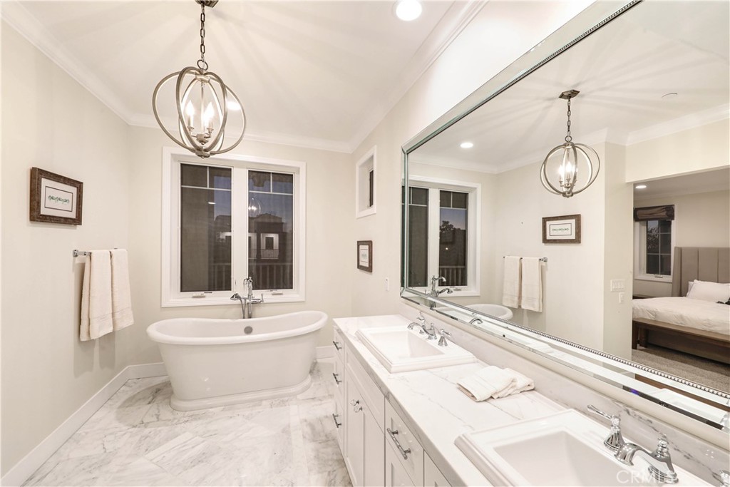 Corona del Mar North of PCH (CNHW) - Residential Lease