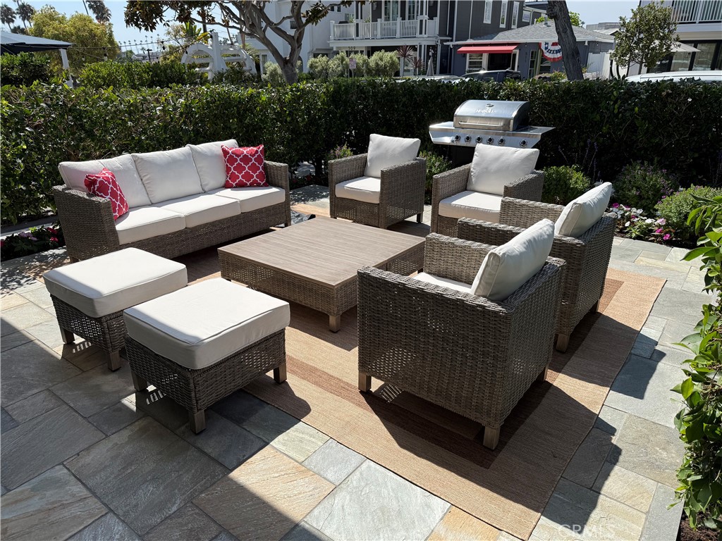 Corona del Mar North of PCH (CNHW) - Residential Lease