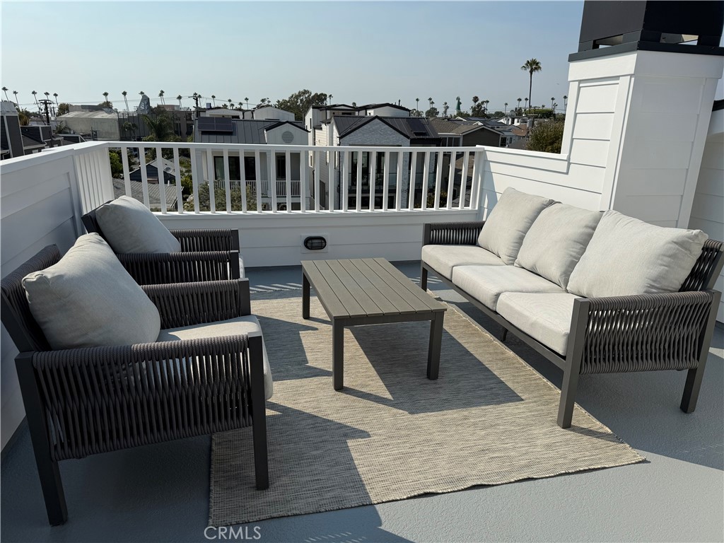 Corona del Mar North of PCH (CNHW) - Residential Lease