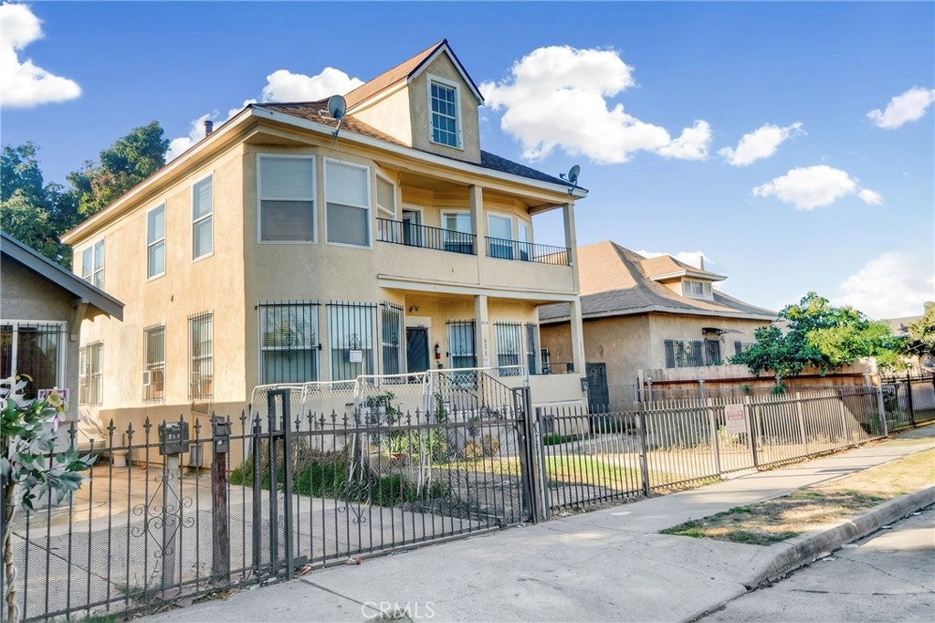 626 E 51st