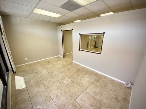 Photo of 3857 Foothill Blvd BLVD #02, La Crescenta, CA 91214 (MLS # GD26101232)