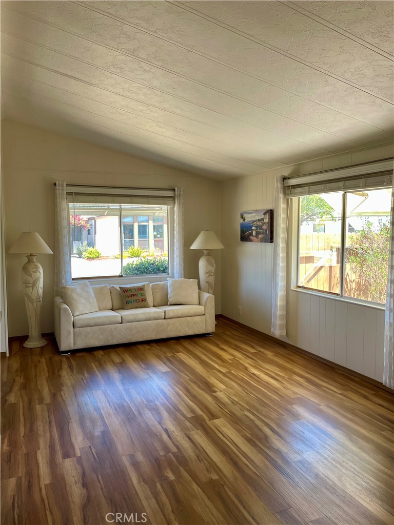 519 W Taylor 185