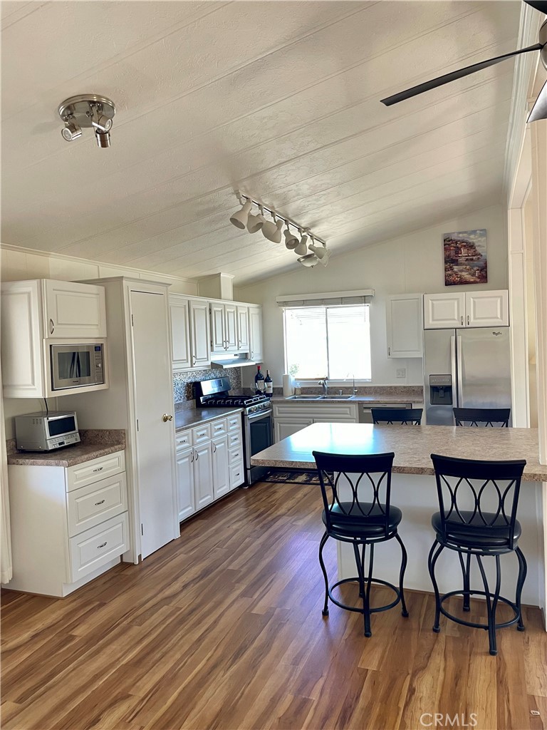519 W Taylor 185