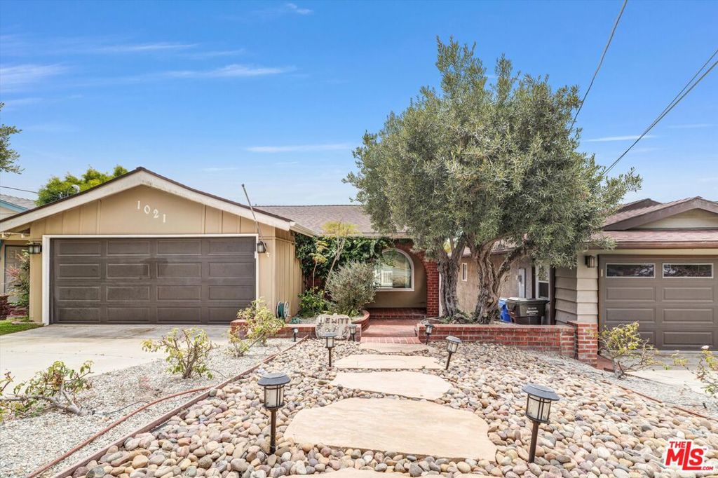 1021 Camino Real
