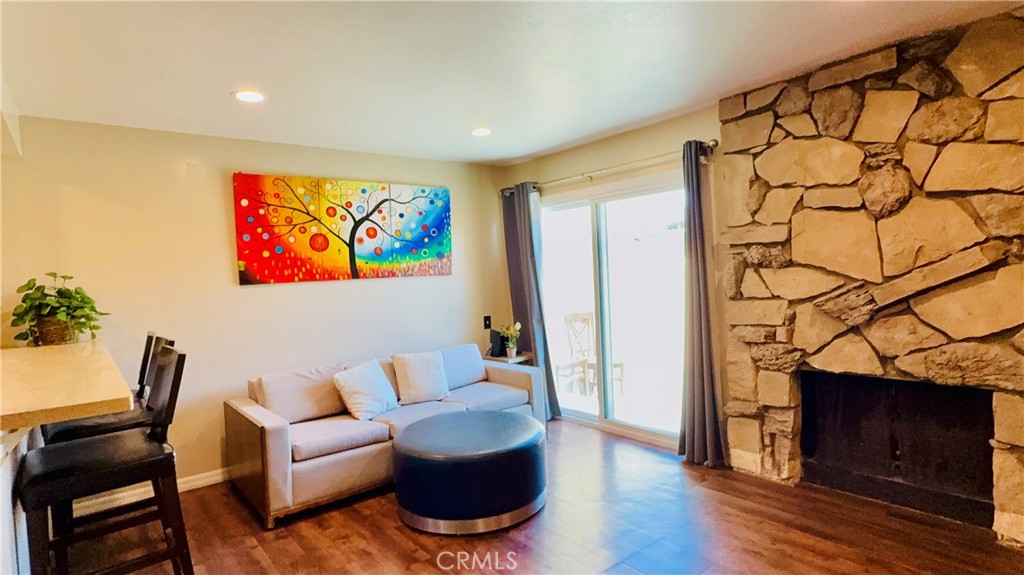 1371 S Walnut 3006