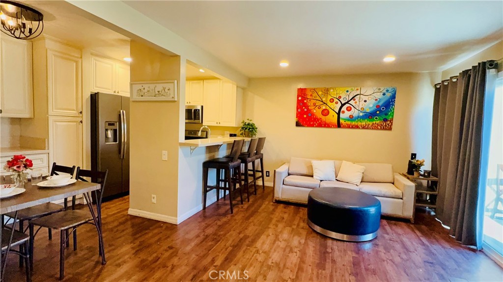 1371 S Walnut 3006