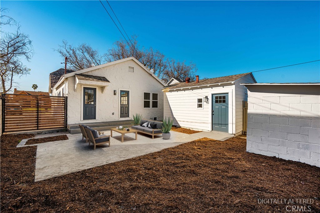 2037 W 64th