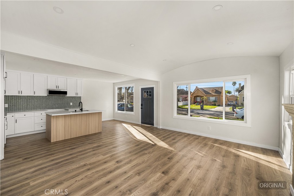 2037 W 64th
