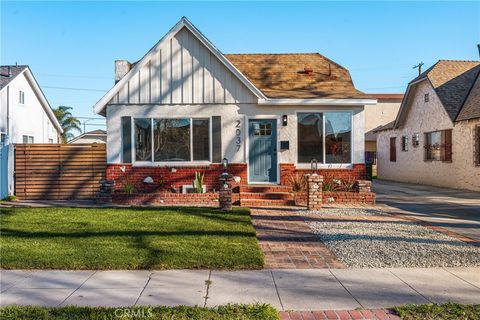 Photo of 2037 W 64th St, Los Angeles, CA 90047 (MLS # OC26053251)