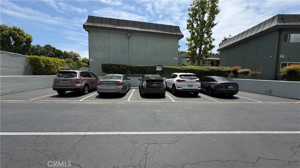 5180 E Atherton