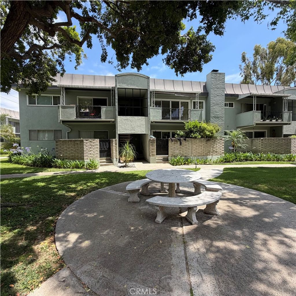 Photo of 5180 E Atherton ST, Long Beach, CA 90815 (MLS # PW26117119)