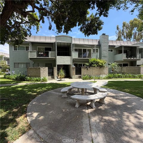 Photo of 5180 E Atherton ST, Long Beach, CA 90815 (MLS # PW26117119)