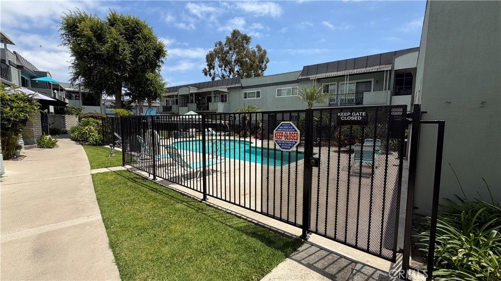 5180 E Atherton