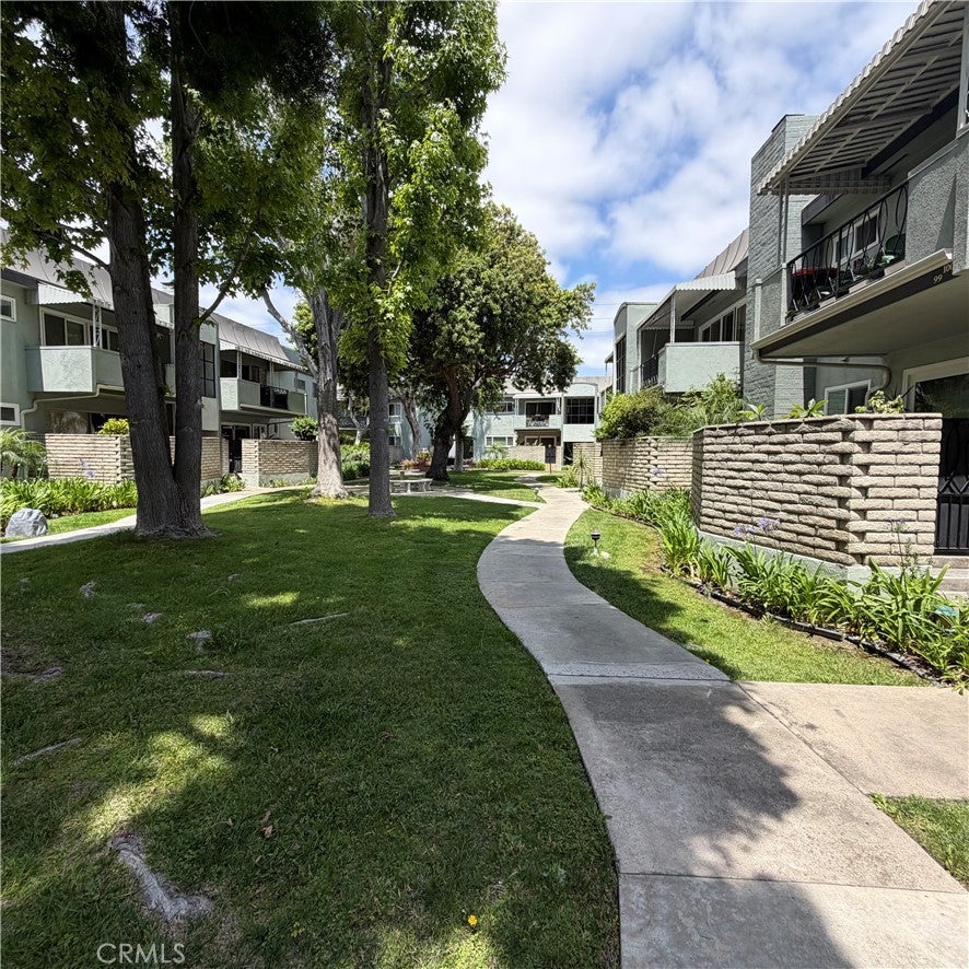 5180 E Atherton