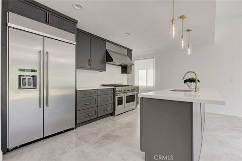 Photo of 5515 Hermitage Avenue, Valley Village, CA 91607 (MLS # BB26062649)