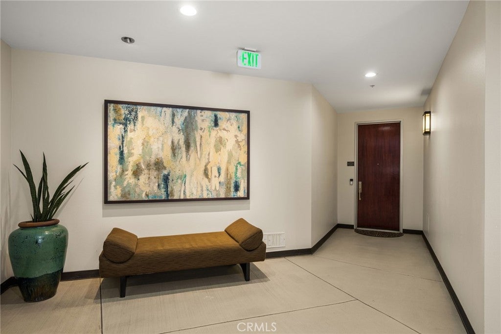 402 Rockefeller 315