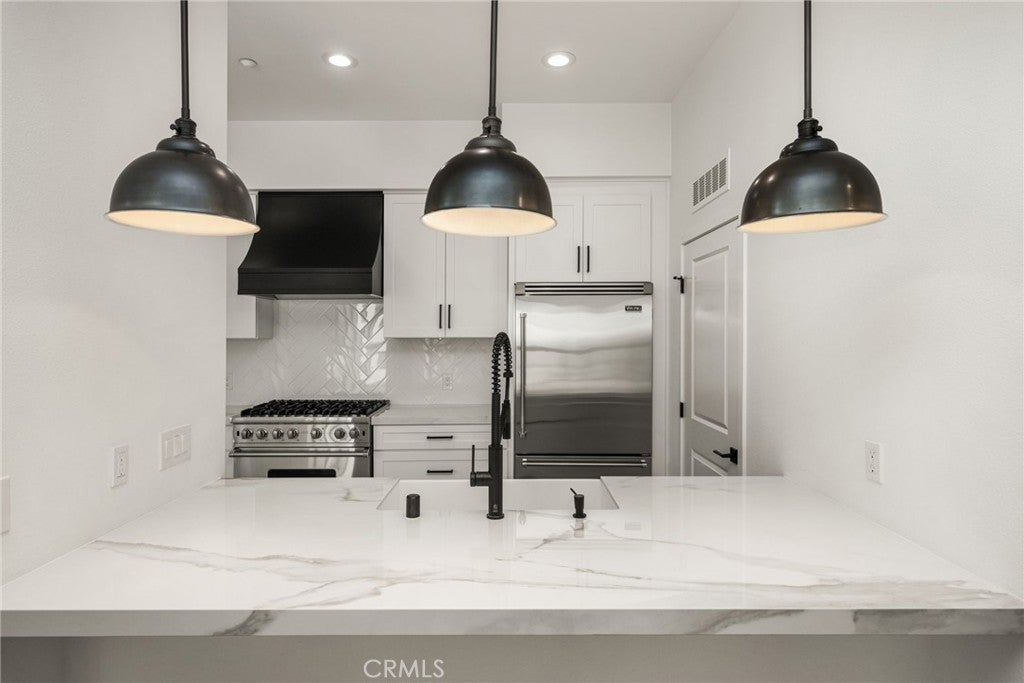 402 Rockefeller 315, Irvine CA 92612 - Photo 11