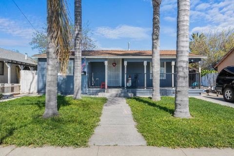 Photo of 212 F Street, Los Banos, CA 93635 (MLS # ML82039039)