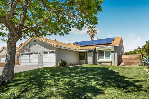 Photo of 3123 Solmira Place Pl, Palmdale, CA 93551 (MLS # SR26083531)