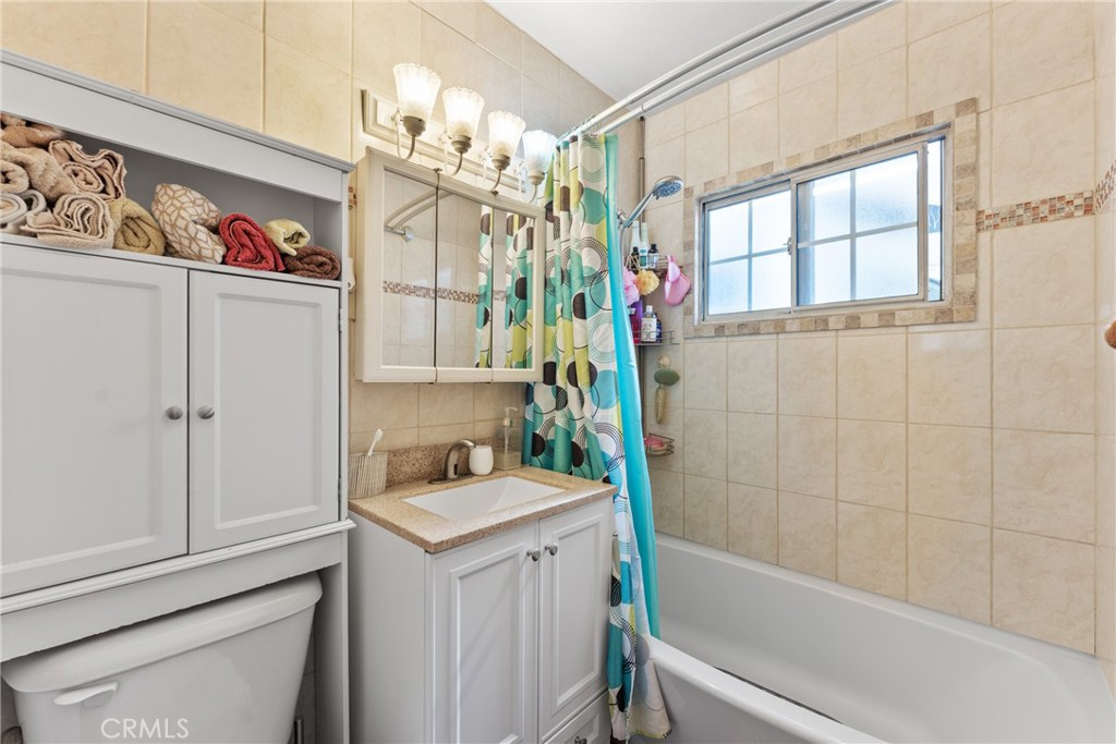 25479 Los Flores Drive