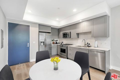 Photo of 11050 Hartsook ST #306, North Hollywood, CA 91601 (MLS # 26926109)