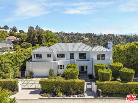 Photo of 1116 Linda Flora Drive, Los Angeles, CA 90049 (MLS # 26979971)