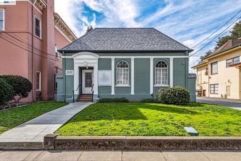 Photo of 2242 Santa Clara Ave Ave, Alameda, CA 94501 (MLS # 41130098)