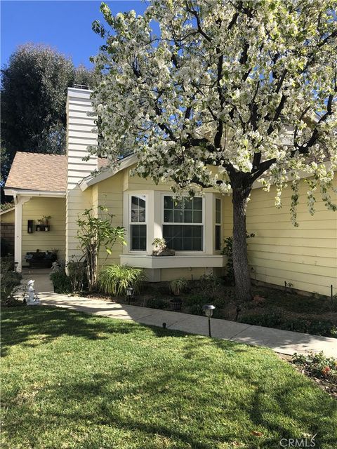 Photo of 32146 Green Hill Drive, Castaic, CA 91384 (MLS # SR26106203)