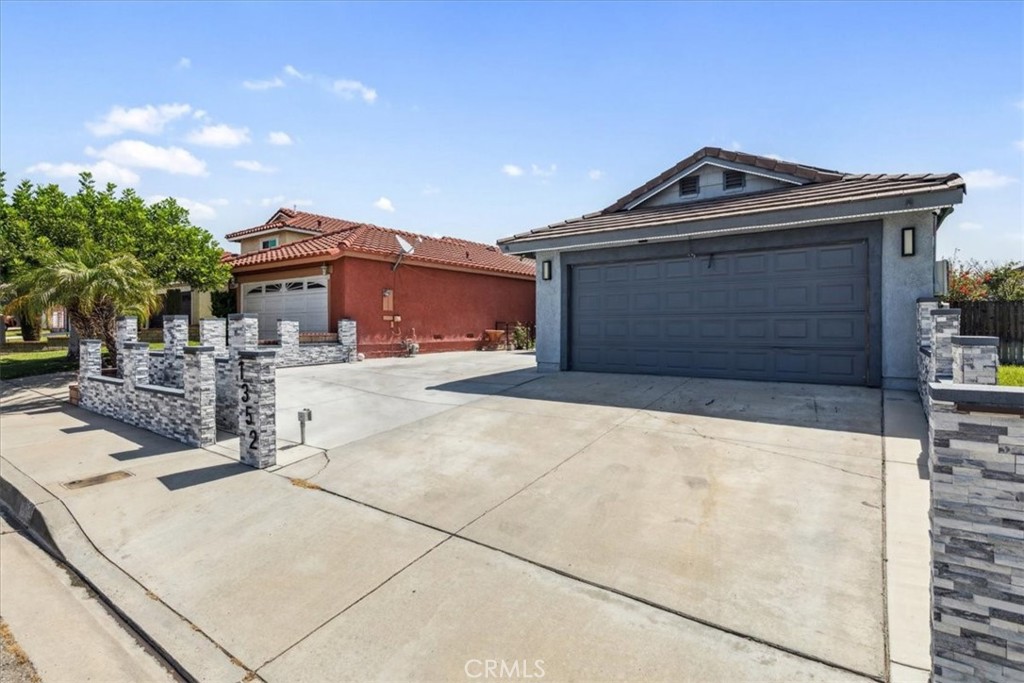 1352 Whiteoak Road