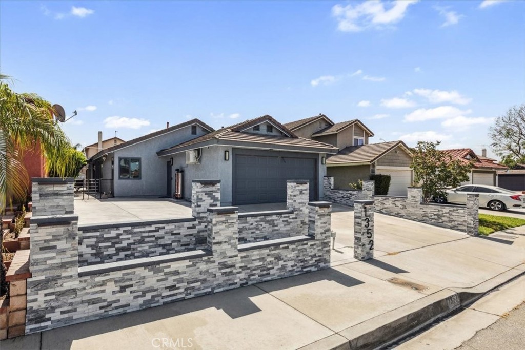 1352 Whiteoak Road