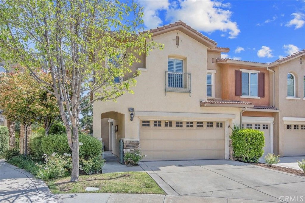 Photo of 26720 Via Colina, Valencia, CA 91381 (MLS # SR26054712)