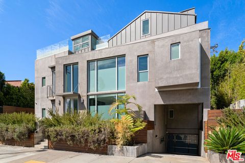Photo of 2009 Montana Avenue, Santa Monica, CA 90403 (MLS # 25605891)