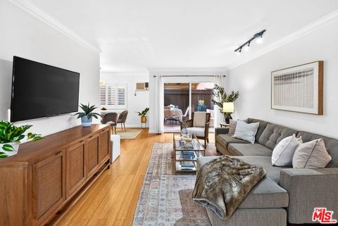 Photo of 1154 S Barrington Avenue #114, Los Angeles, CA 90049 (MLS # 26663503)