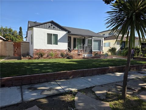 Photo of 5344 Adenmoor Ave, Lakewood, CA 90713 (MLS # RS26018084)