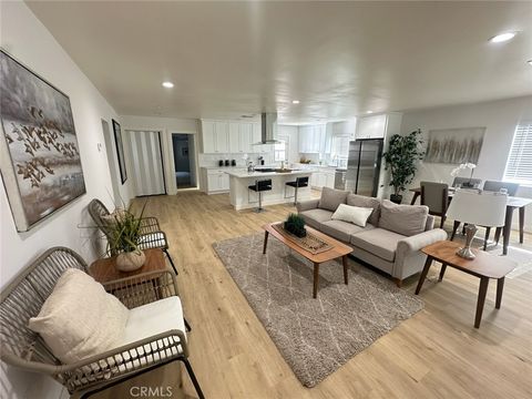 5344 Adenmoor Lakewood CA 90713