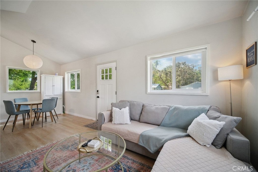 18133 Ellstree Drive