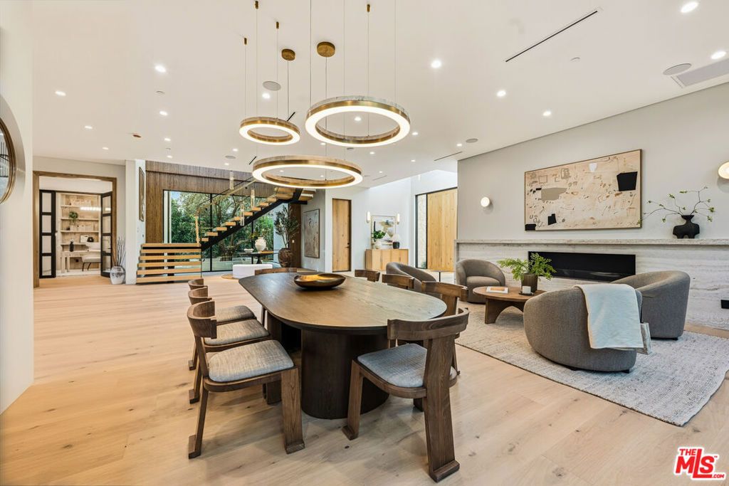 Photo of 4816 Oak Park Avenue, Encino, CA 91316 (MLS # 25624649)