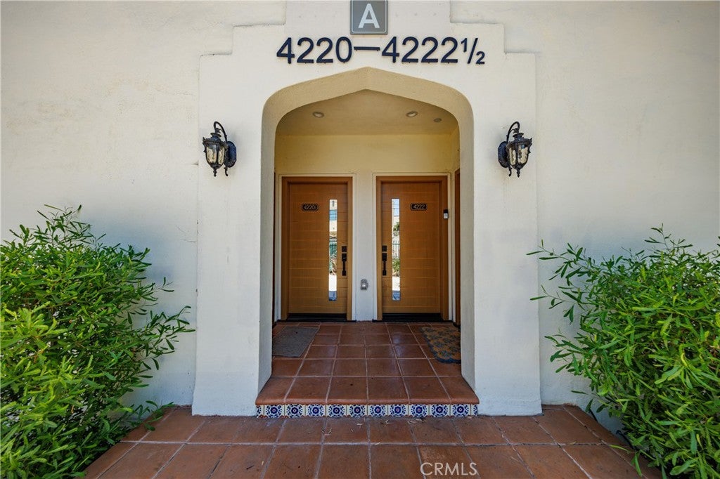 4220 W Adams