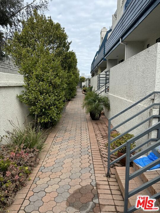 Photo of 1749 12th Street #B, Santa Monica, CA 90404 (MLS # 26998019)